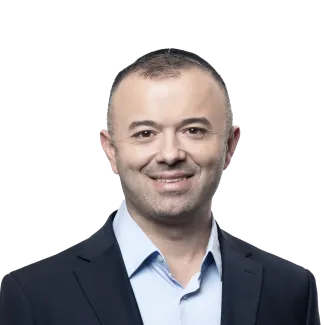 Adv.-Avraham-Babajanov